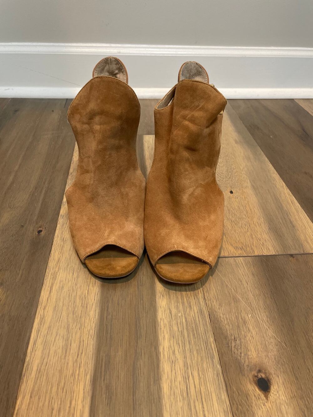 White House Black Market Suede Peep Toe Booties Tan Size 6.5 4 Inch Heel